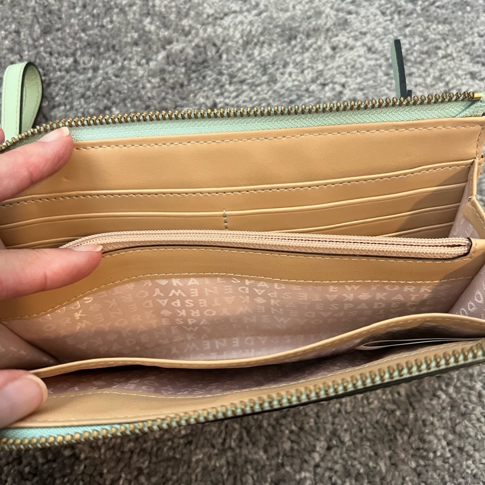 Kate Spade Large Wristlet/Wallet - Picture 8 of 12